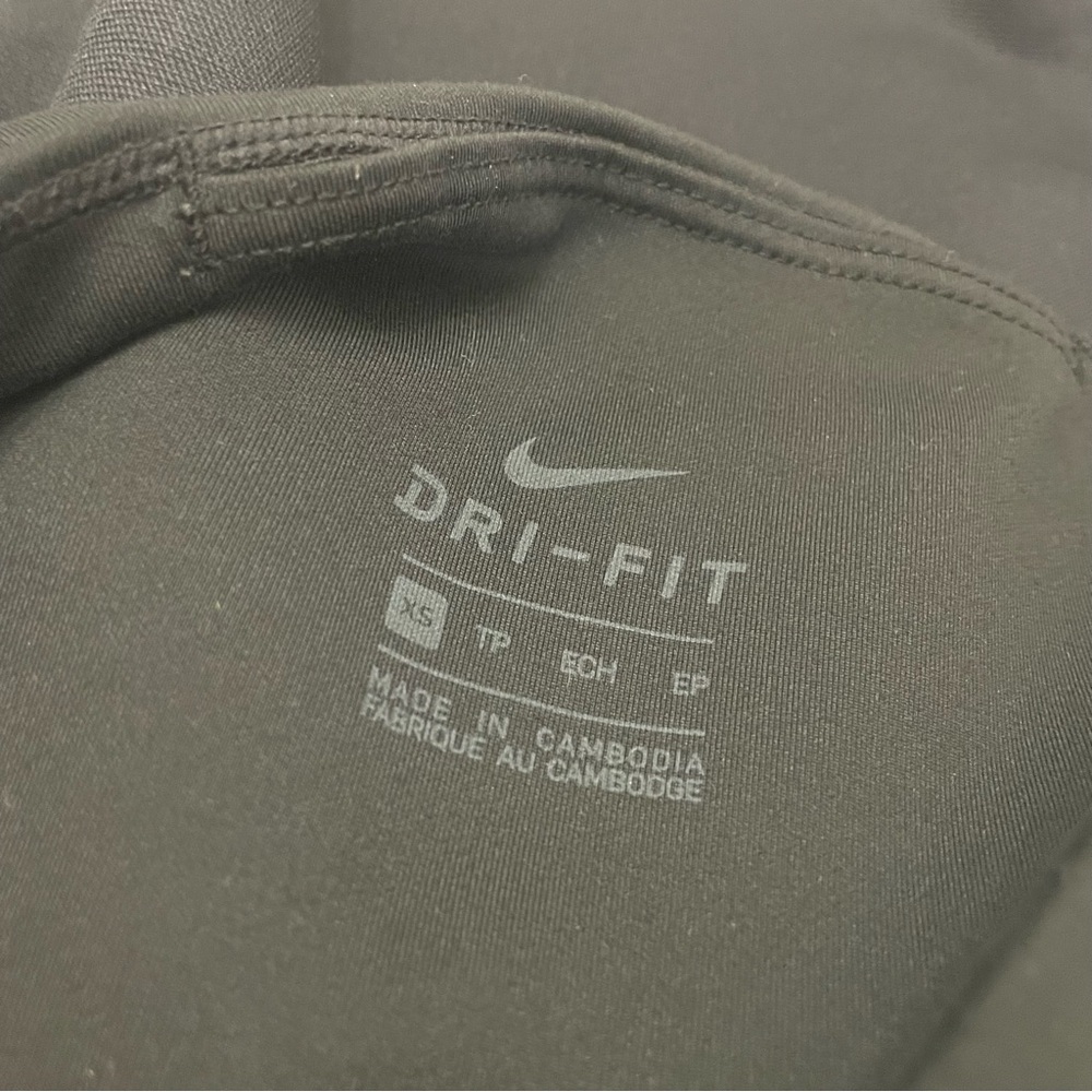 NIKE dry fit black and gray leggings size XS‎ - Picture 4 of 4